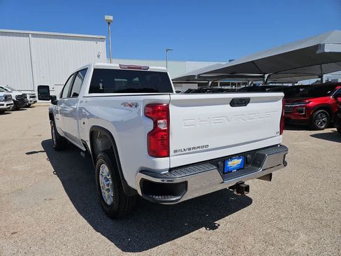 Used 2022 Chevrolet Silverado 2500 LT w/ Fleet Comfort Package AWD/4WD image 6