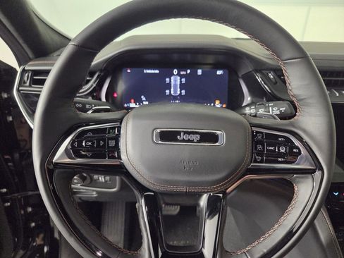 New 2026 Jeep Grand Cherokee Summit w/ Obsidian Package AWD/4WD image 13