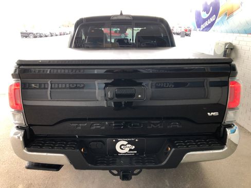 Used 2023 Toyota Tacoma TRD Off-Road image 7