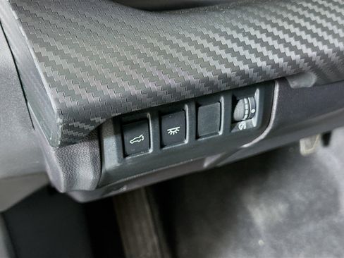 Used 2024 Subaru Ascent Premium w/ Convenience Package image 17