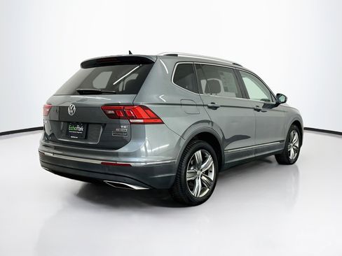 Used 2018 Volkswagen Tiguan SEL Premium w/ 3rd Row Seat Package AWD/4WD image 9