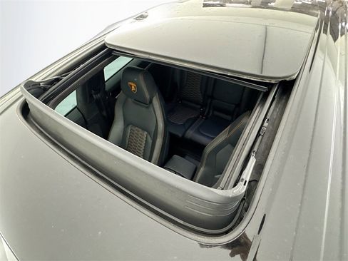 Used 2023 Lamborghini Urus S image 23