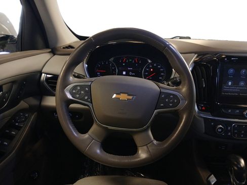 Used 2021 Chevrolet Traverse Premier image 12