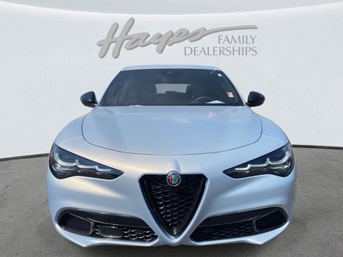 Used 2024 Alfa Romeo Stelvio Sprint image 26