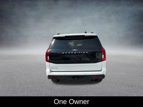 Used 2025 Ford Expedition Active AWD/4WD image 4