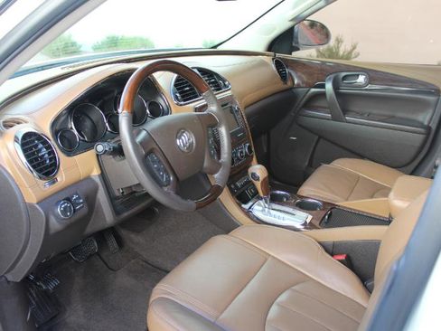 Used 2015 Buick Enclave Leather image 9