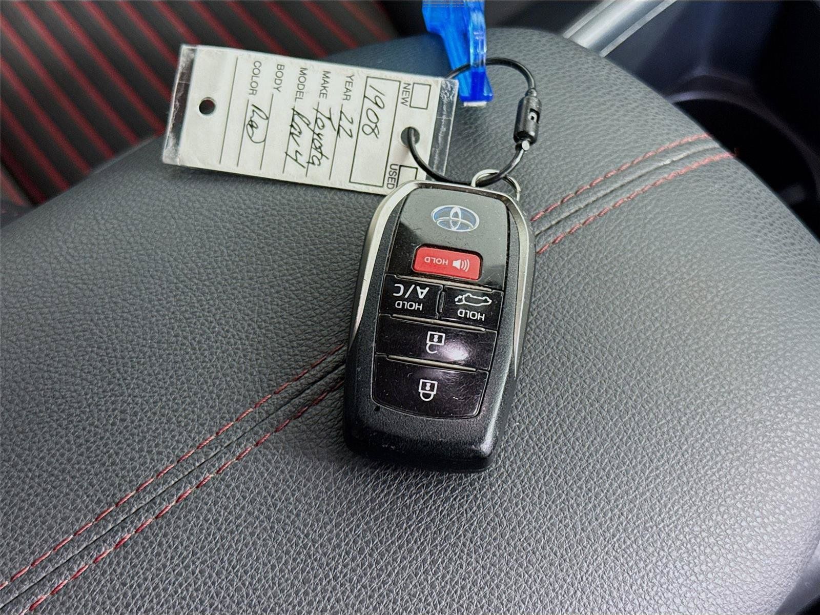 Used 2022 Toyota RAV4 XSE AWD/4WD image 25