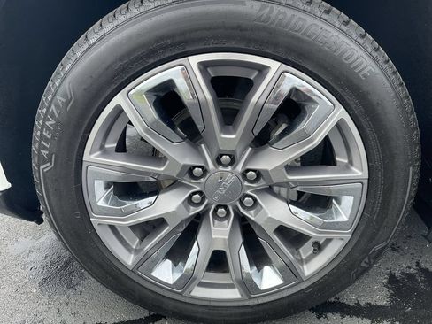 Used 2024 GMC Sierra 1500 Denali w/ Denali Reserve Package AWD/4WD image 10