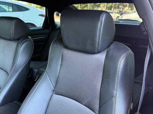Used 2019 Honda Accord Sport image 2