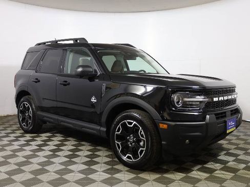 Certified 2025 Ford Bronco Sport Outer Banks w/ Outer Banks Tech Package+ AWD/4WD image 4