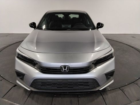 Used 2022 Honda Civic Sport image 3