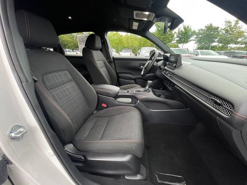 Certified 2025 Honda HR-V Sport image 32