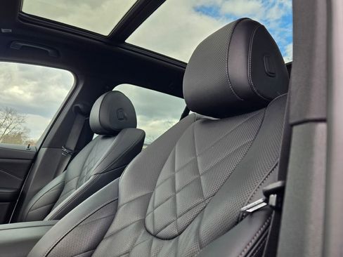 Used 2023 BMW X5 xDrive45e w/ Climate Comfort Package AWD/4WD image 3