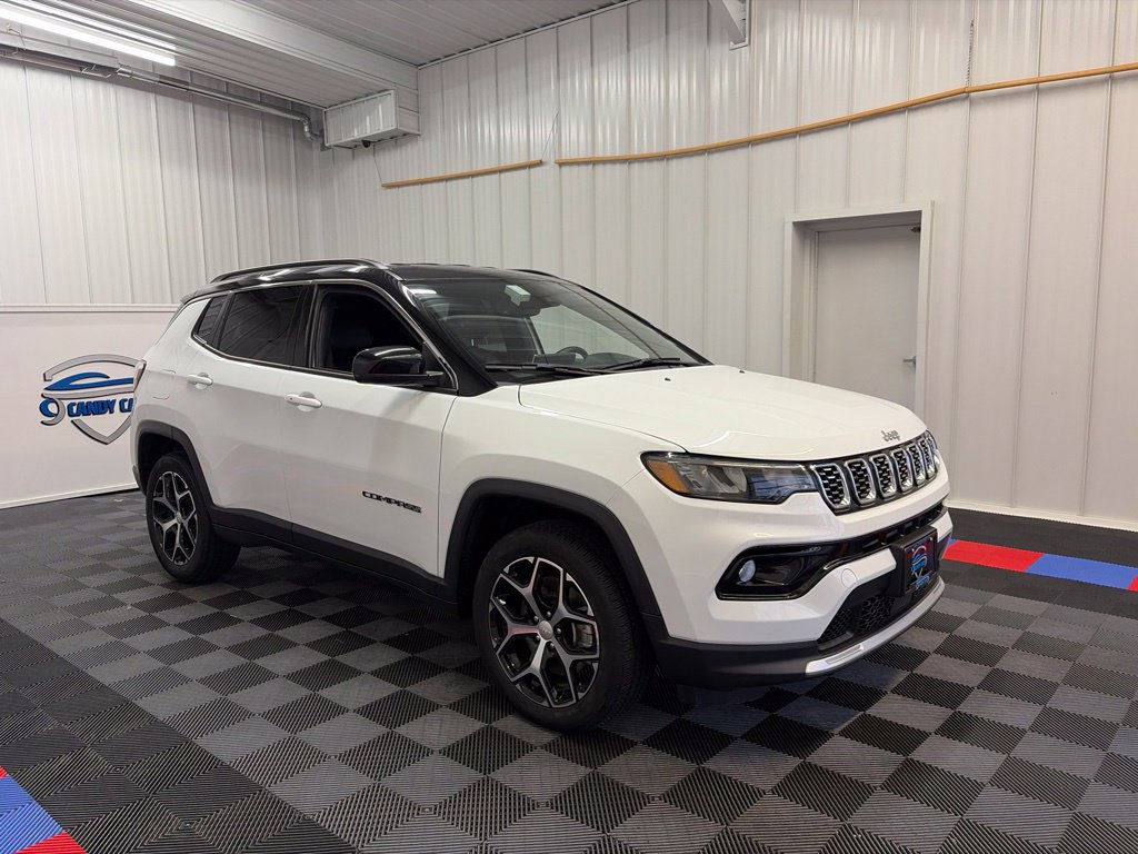 Used 2024 Jeep Compass Limited AWD/4WD image 3