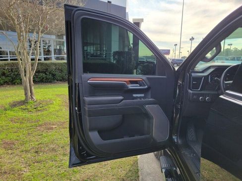 Used 2022 GMC Sierra 1500 Denali image 11