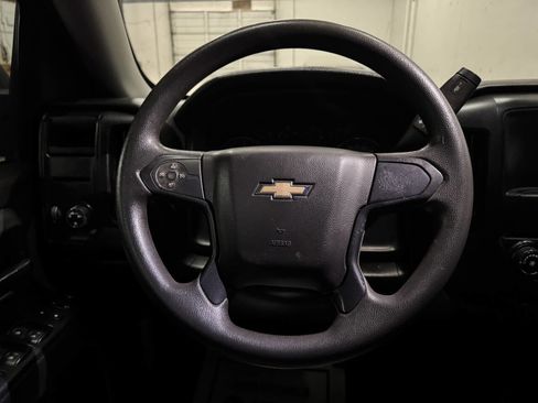 Used 2018 Chevrolet Silverado 1500 Custom w/ Custom Value Package image 20