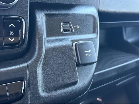 Used 2023 RAM ProMaster 2500 FWD image 26