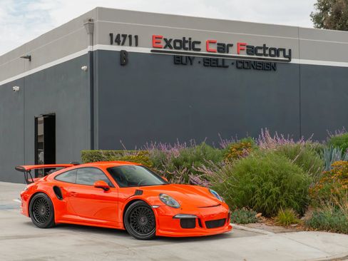 Used 2016 Porsche 911 GT3 RS RWD image 1