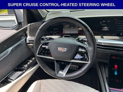 Used 2025 Cadillac Escalade V AWD/4WD image 17