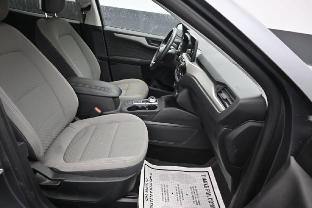 Used 2022 Ford Escape SE w/ Cold Weather Package AWD/4WD image 7
