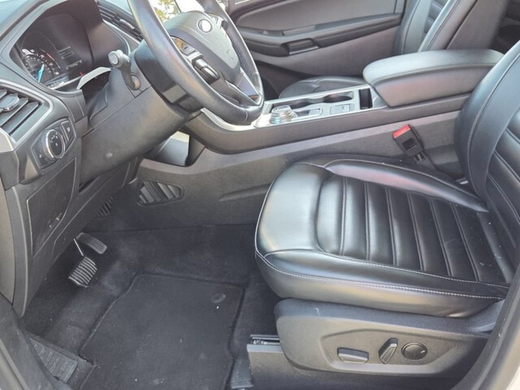 Used 2024 Ford Edge SEL AWD/4WD image 6