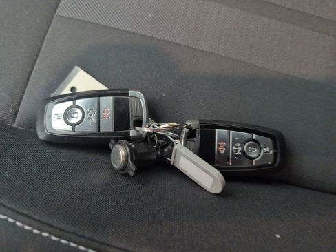 Used 2018 Ford Mustang Coupe RWD image 39