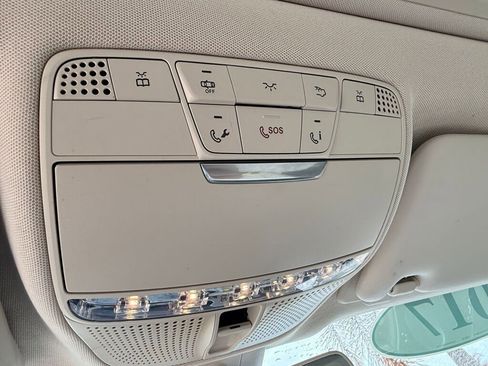 Used 2017 Mercedes-Benz E 300 image 8