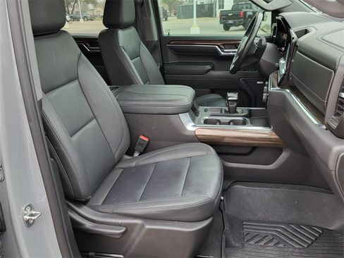 Used 2024 Chevrolet Silverado 1500 LT Trail Boss w/ Convenience Package II image 10