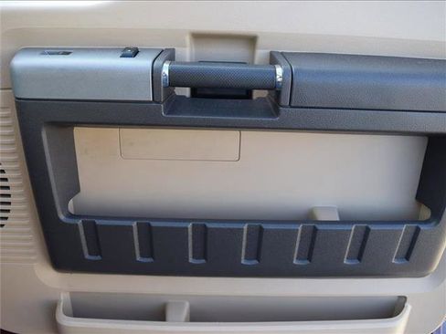 Used 2016 Ford F350 Lariat w/ Chrome Package image 29