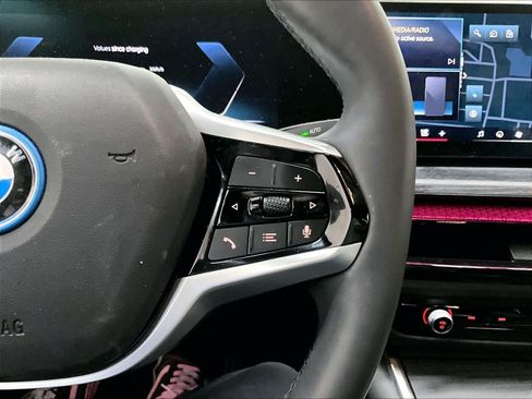 Used 2025 BMW i4 eDrive40 w/ Premium Package RWD image 18