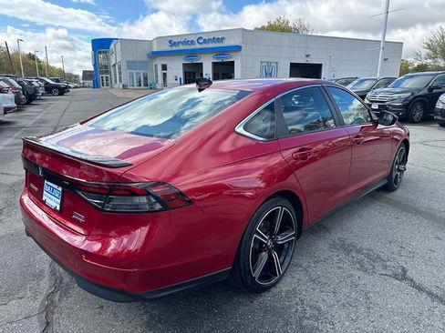 Used 2025 Honda Accord Sport image 5