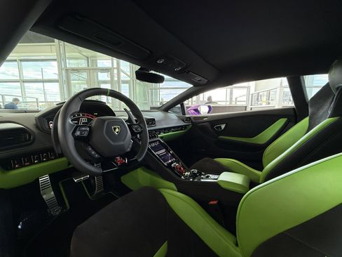 Used 2023 Lamborghini Huracan Tecnica image 19