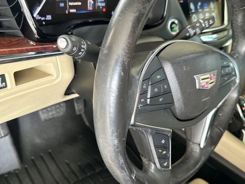Used 2017 Cadillac XT5 Premium Luxury w/ Advanced Security Package FWD image 18