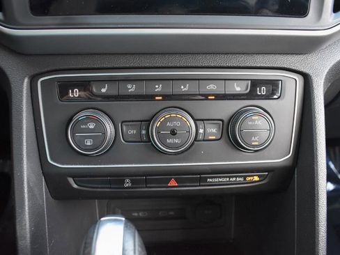 Used 2021 Volkswagen Atlas Cross Sport SE w/ Panoramic Sunroof Package image 23