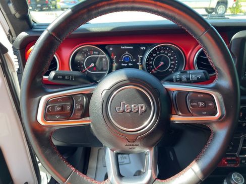 Used 2018 Jeep Wrangler Unlimited Rubicon w/ Steel Bumper Group image 18