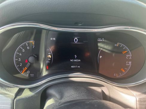 Used 2020 Jeep Grand Cherokee Laredo RWD image 21