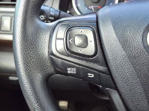 Used 2016 Toyota Camry LE FWD image 4