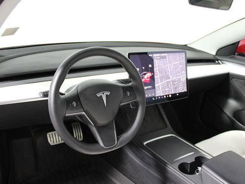 Used 2021 Tesla Model 3 Performance image 7
