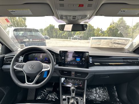 New 2025 Volkswagen Jetta SE image 13