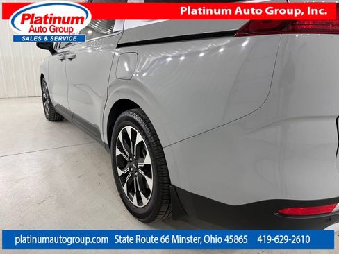 Used 2023 Kia Carnival EX FWD image 48