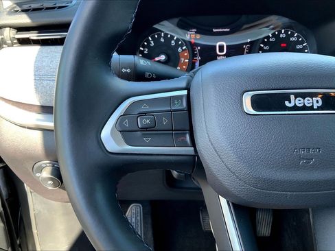 Certified 2022 Jeep Compass Latitude w/ Convenience Group image 22