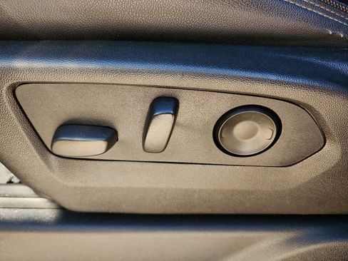 Used 2024 Chevrolet Silverado 1500 High Country w/ Technology Package image 13