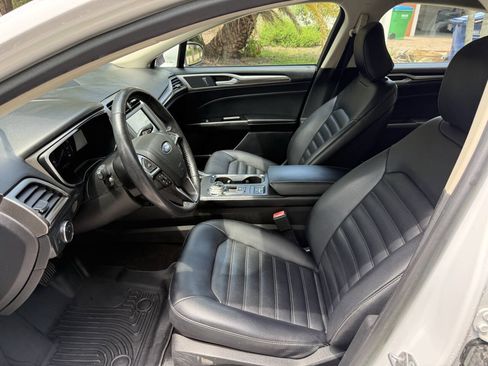 Used 2020 Ford Fusion SEL FWD image 10