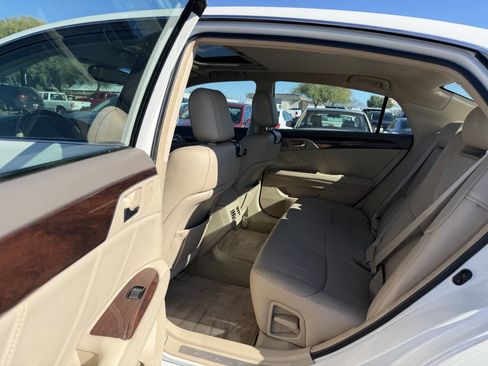 Used 2009 Toyota Avalon Limited image 26