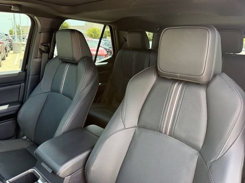 Used 2025 Toyota 4Runner Limited AWD/4WD image 10