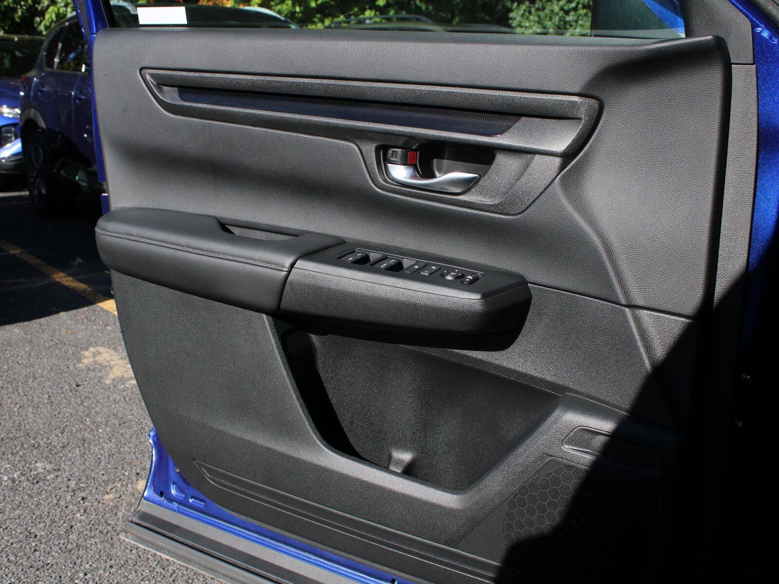 Used 2024 Honda CR-V EX image 10
