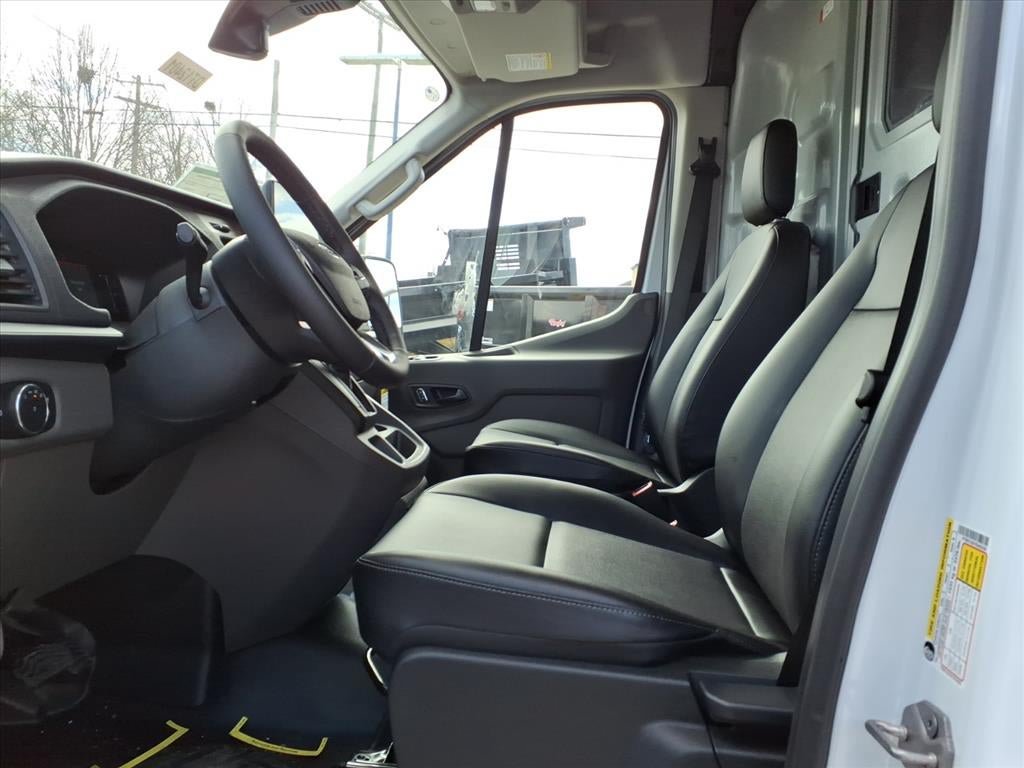 New 2026 Ford Transit 250 148 Medium Roof RWD image 39