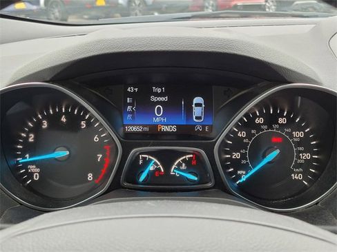 Used 2018 Ford Escape Titanium w/ Ford Safe & Smart Package image 17