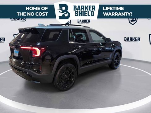 Used 2025 GMC Terrain Elevation w/ Elevation Premium Package AWD/4WD image 9
