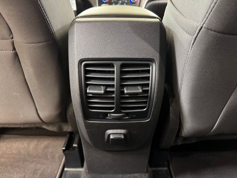 Used 2017 Ford Escape SE image 18